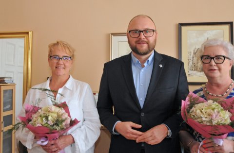 Prezydent z byłą i obecną dyrektor Młodego Lasu