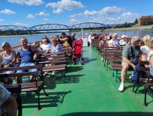 Uczestnicy rejsu statkiem "Wanda" po Wiśle